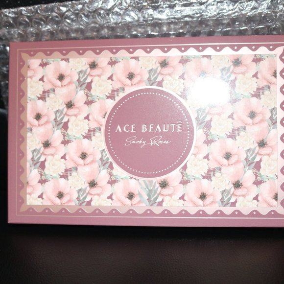 Ace Beaute Smokey Rose Eyeshadow - Picture 1 of 3